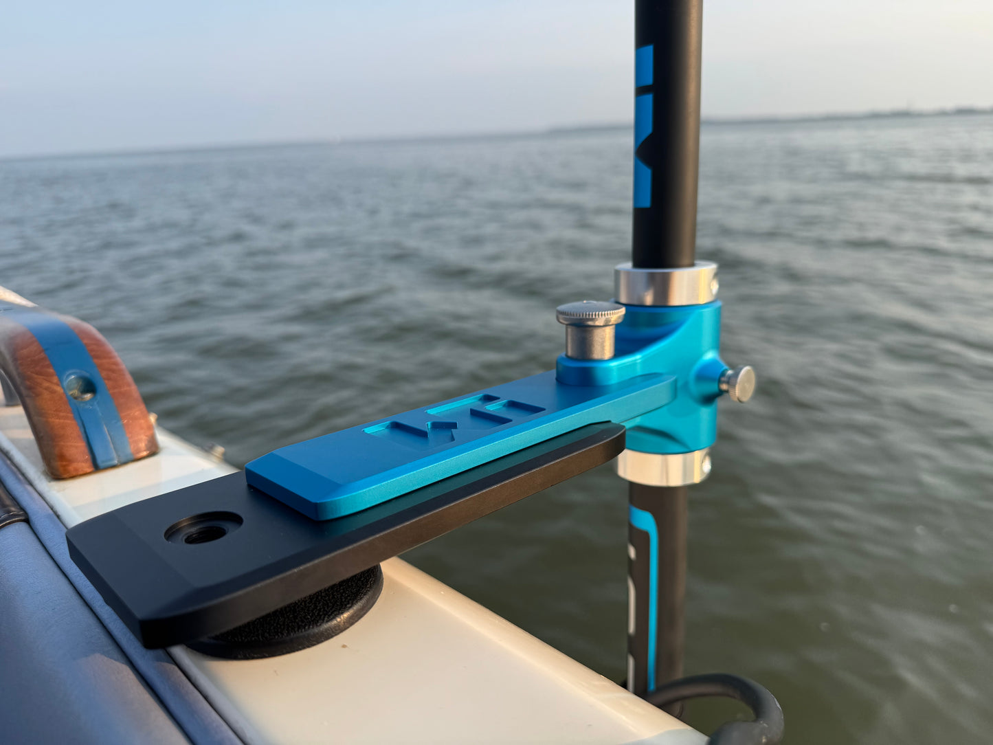 PRO SERIES Gunnel Plate Assembly