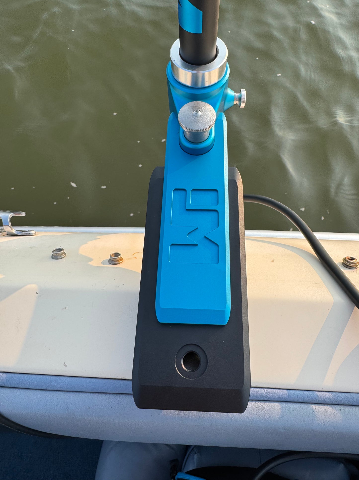 PRO SERIES Gunnel Plate Assembly